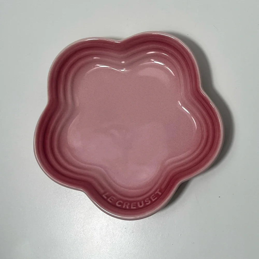Le Creuset Stoneware Flower Petal Scalloped Trinket Dish Plate Tray